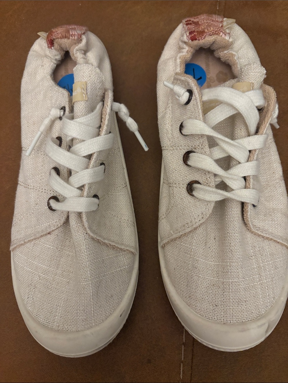 Tommy Bahama Cream Canvas Slip-On No-Tie Memory Foam Sneakers  7.5